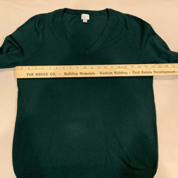 A New Day Green L V-neck Sweater Normcore Scandi Girl Minimalist Holiday - Picture 5 of 6